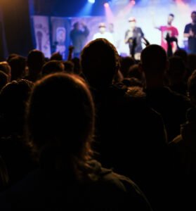 standards-crowd-1